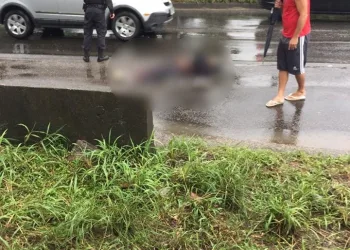 URGENTE!! JOVEM MORRE AO CAIR DA PASSARELA NA AVENIDA BRASIL!!( FOTOS)