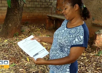 Agente de saúde tem nome negativado ao receber cobrança indevida de R$ 87 mil de energia