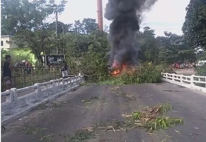Moradores voltam a protestar contra falta de luz em Seropédica