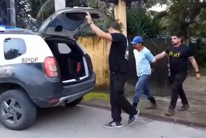 Assassinato cruel: Matou a mãe na frente da irmã!