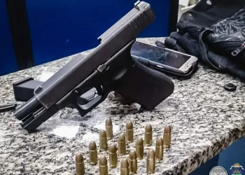Policia prende bandidos com kit que transforma pistola em metranca