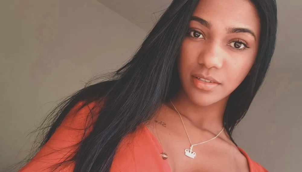 JOVEM É ESTUPRADA POR TRÊS HOMENS NO RJ!!