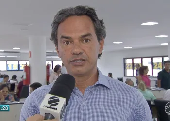 Prefeito sanciona lei que impede nomeação de condenados na Lei Maria da Penha para cargos públicos