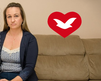 Mulher vence na Justiça batalha para recuperar bens doados à Universal: ‘Lavagem cerebral’