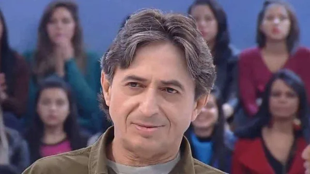 Repórter é afastado de emissora após denúncias de assédio feitas por colegas de trabalho