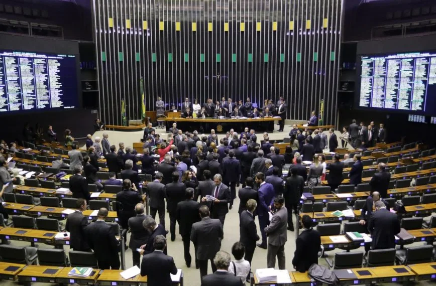 Câmara aprova texto-base da MP 871, de combate a fraudes no INSS