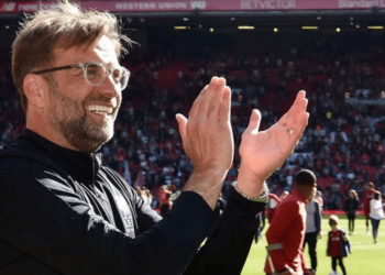 “Jesus Cristo é a pessoa mais importante da história”, diz técnico do Liverpool