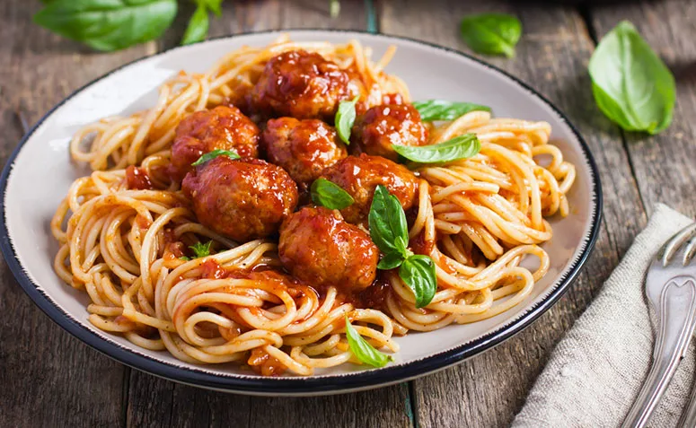 Macarrão instantâneo pode causar AVC, infarto e até câncer