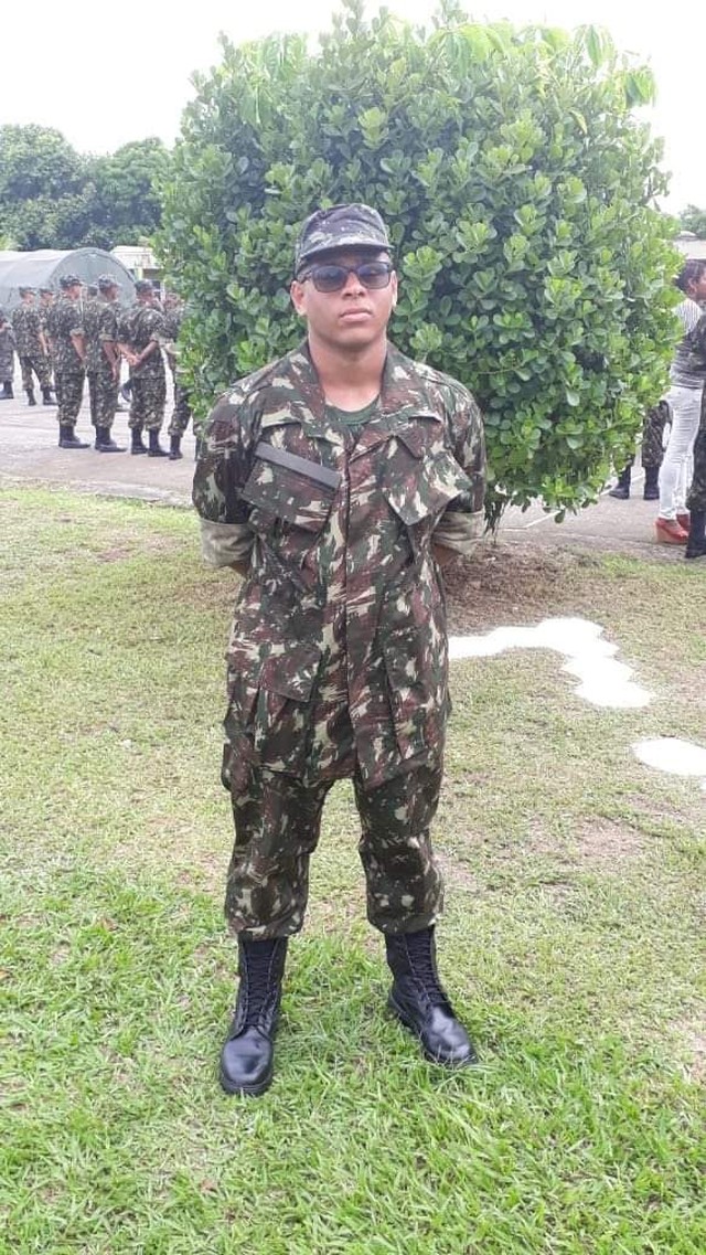 Soldado é “ejetado” do BRT no Magarça