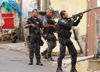 PM dá sacode em três comunidades ao mesmo tempo