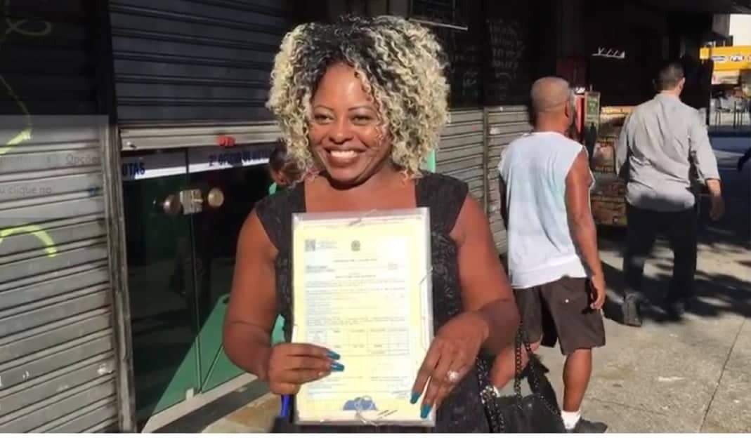 A espera de 25 anos acabou: Cleusa ‘de mala e cuia’ assina o divórcio