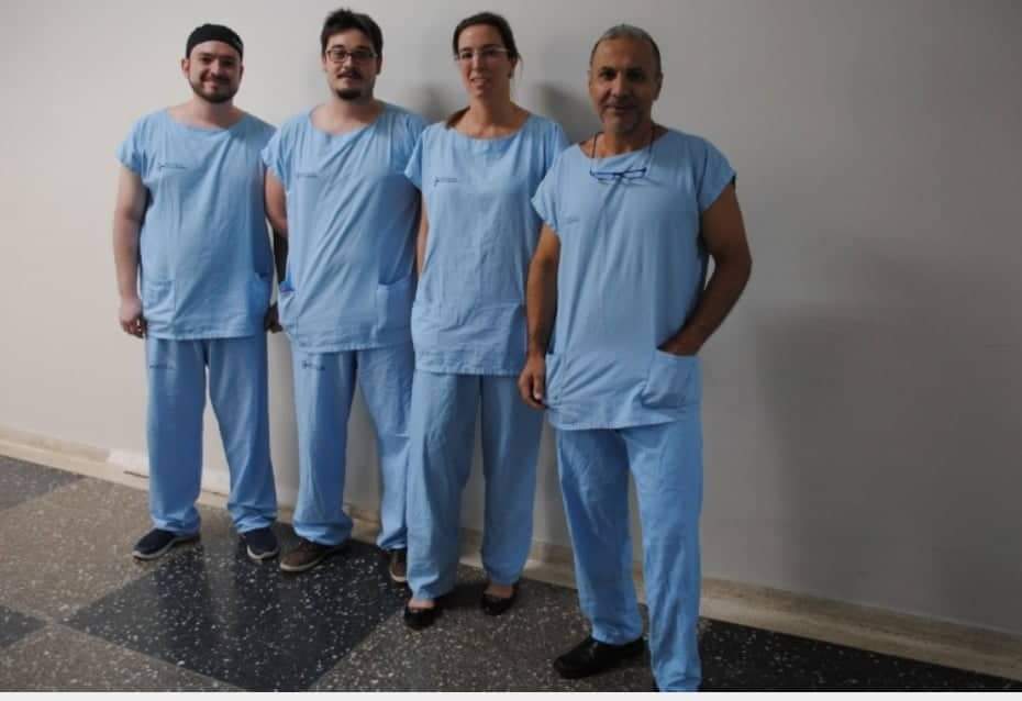 A equipe responsável pelo procedimento que passa a ser oferecido pelo SUS em Campinas (Foto: Divulgação