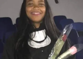 Moradora da Vila Kennedy ganha bolsa para estudar no Japão