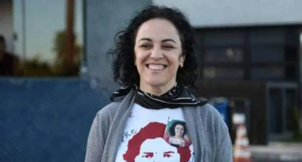 Ex candidata a governo do RJ a favor do assalto sai do Brasil após um assalto