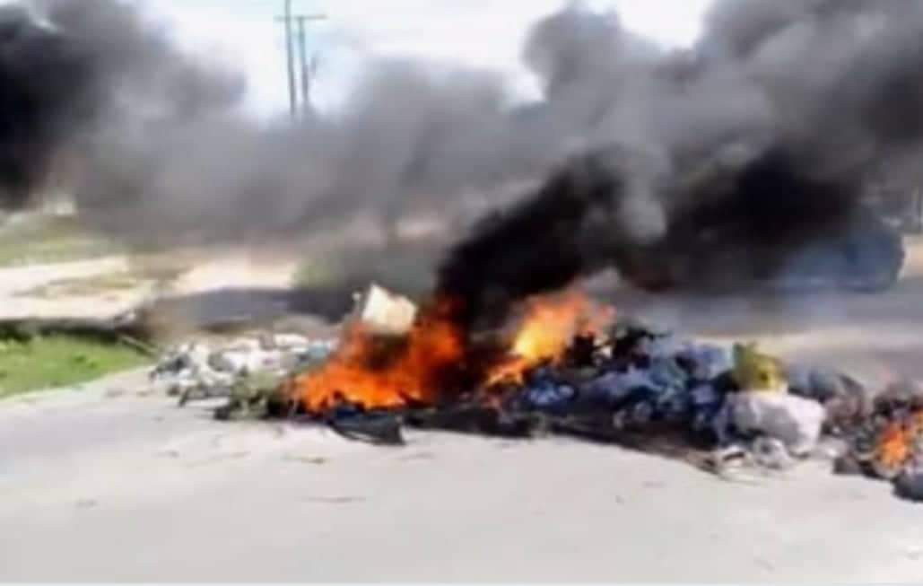 Colocar fogo em lixo ou no quintal de casa