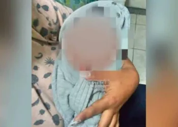 Recém-nascido é encontrado em shopping do RJ