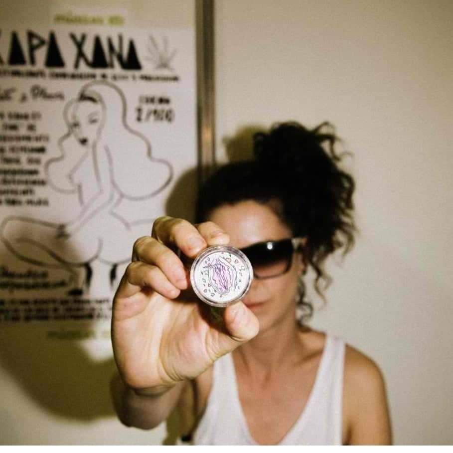 LUBRIFICANTE FEITO DE MACONHA, ‘XAPA XANA’ PROMETE ORGASMOS DE ATÉ 15 MINUTOS