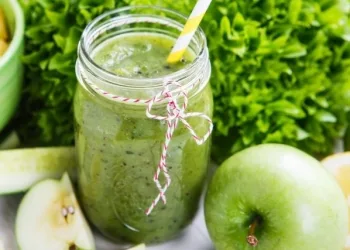 Suco de couve para combater a Dor nos Ossos