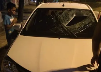 Motorista da uber morre após ser atingido por bloco de concreto no RJ
