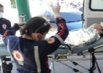 Mulher coloca fogo em marido por ele sair ‘sem dar satisfação’