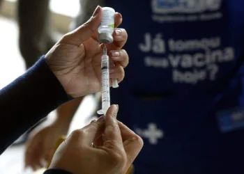 VACINA CONTRA A GRIPE É LIBERADA PARA TODOS A PARTIR DE HOJE
