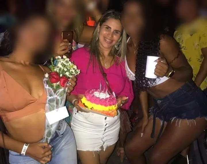 CHACINA EM BAR DO RJ DEIXA QUATRO MORTOS E ONZE FERIDOS