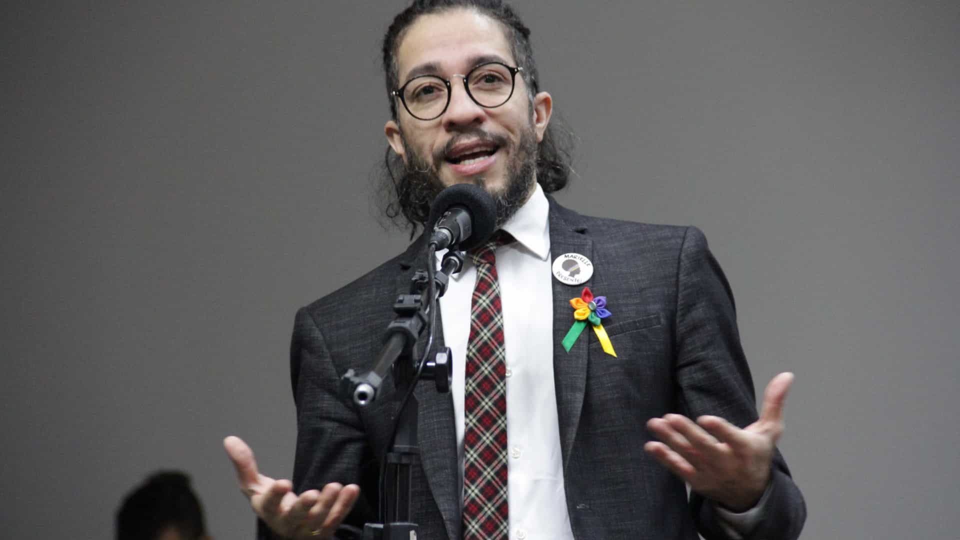 Jean Wyllys processará Ratinho por fake news em entrevista com Moro