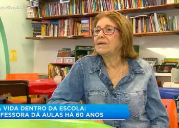 Professora com mais tempo de serviço no município do Rio dá aulas há 60 anos