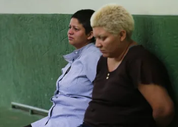 MÃE MATA E ESQUARTEJA FILHO DE 9 ANOS