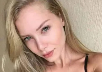 Mulher que acusa Neymar de estupro deu facada em ex-marido