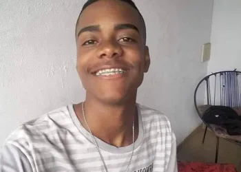 BRIGA DE GANGUES EM CAMPO GRANDE RJ RESULTA EM MORTE DE ESTUDANTE(FOTOS)