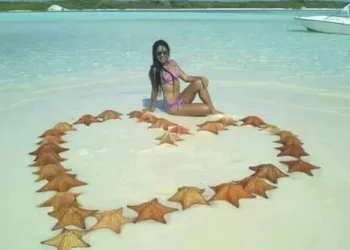 Turista matou 31 estrelas do mar a troco de uma foto e alguma curtidas