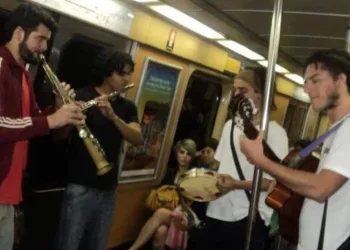Justiça proíbe apresentações artísticas em metrô, trem e barcas no RJ