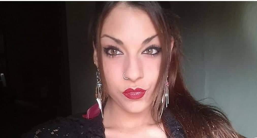 Mulher não aceita término e arranca língua do ex em ‘último beijo’