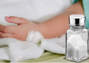 Menino de 2 anos morre após ser obrigado pela babá a comer 50g de