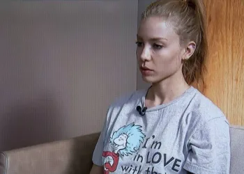 Najila entrega celular à polícia, mas antigo aparelho continua sumido