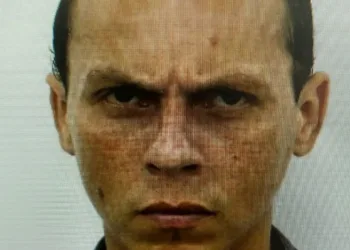 Polícia prende homem que matou padrasto com golpes de barra de ferro