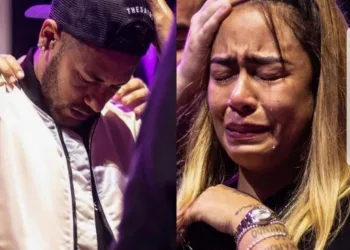 Neymar vai a igreja e chora…