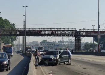 Policial morre em acidente de trânsito na Avenida Brasil