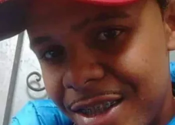 TRAFICANTE DE 14 ANOS É MORTO EM COMUNIDADE NO RJ