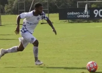 Luto no futebol: jogador é assassinado barbaramente junto com sua namorada