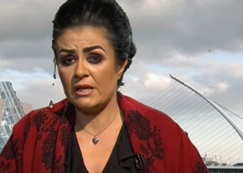 Mulher informa fim de casamento com fantasma e faz exorcismo