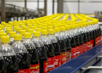 Novidade! Coca-Cola lança primeira bebida alcoólica após um ano de testes