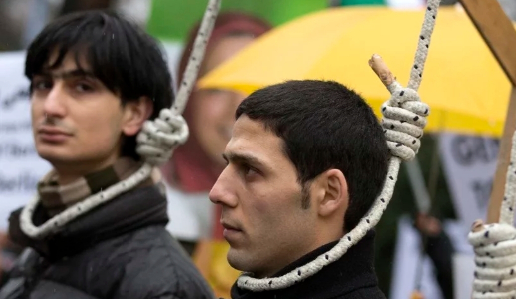 Irã afirma ter o direito de executar homossexuais em público por “valores morais”