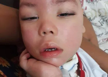 AVÔ TENTA MATAR NETO DEFICIENTE EM BAIRRO NA ZONA OESTE