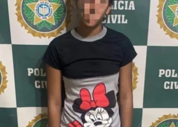 POLÍCIA PRENDE MADRASTA QUE ESPANCOU ENTEADO ATÉ A MORTE DE 2 ANOS NO RJ