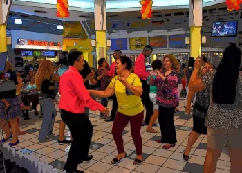 SHOPPING NA ZONA OESTE PROMOVE O BAILE DOS AVÓS