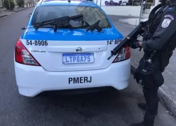 OPERAÇÃO DA PM NA VILA KENNEDY TEM DOIS BANDIDOS MORTOS(FOTOS)