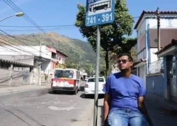 MORADORES DA ZONA OESTE DO RIO SOFREM COM OS ÔNIBUS FANTASMAS