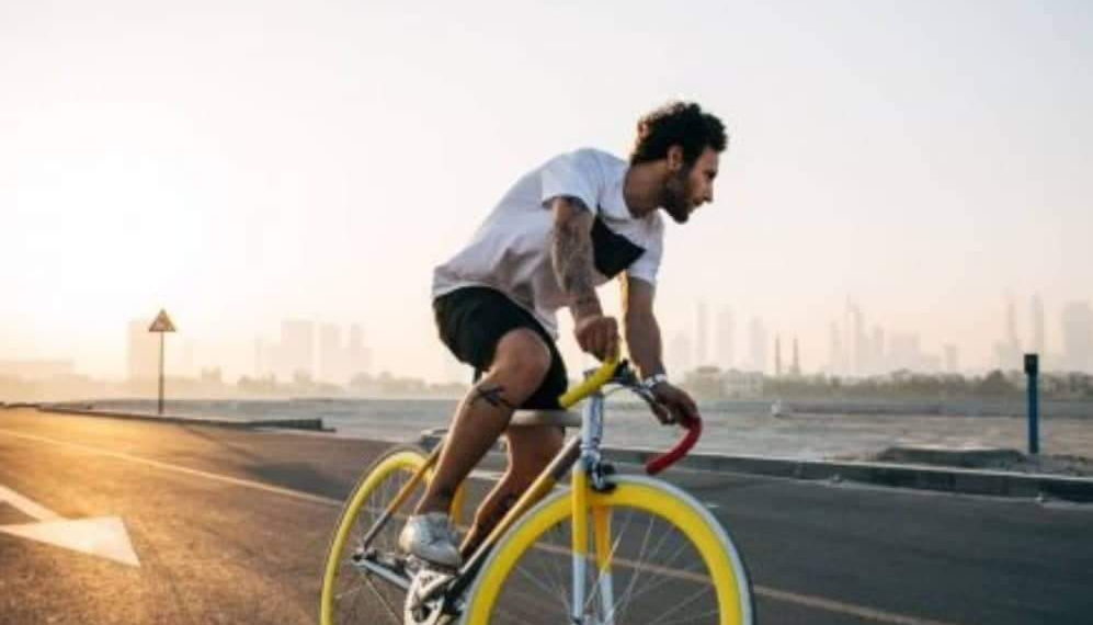 Bicicleta ou esteira? Saiba qual exercício emagrece mais